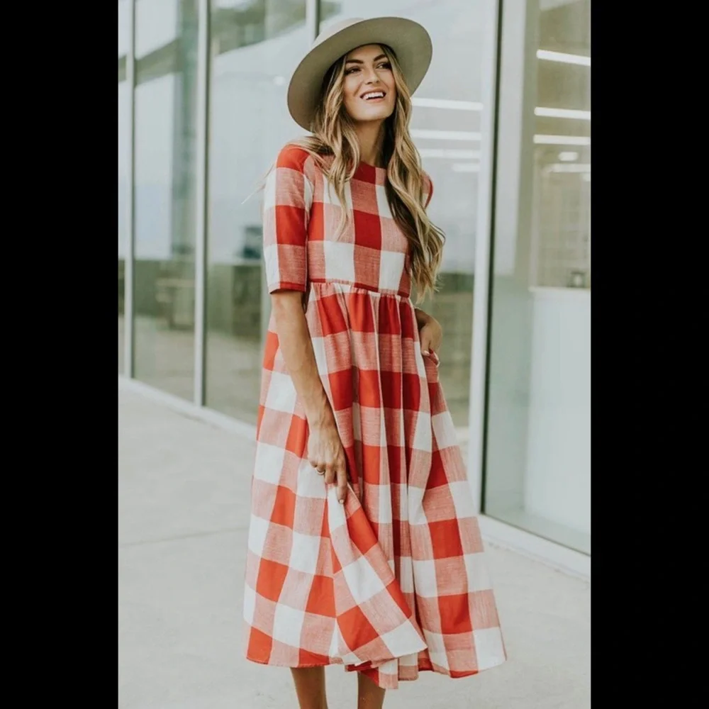 Roolee red plaid gingham Maddie mom midi maxi dress
Size: small - Picture 7 of 13